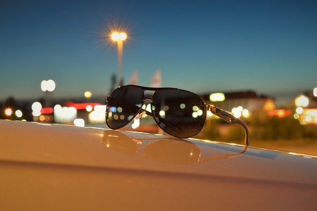 brýle na autě